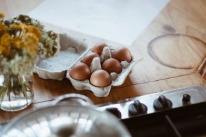 Photo ducklings, eggs